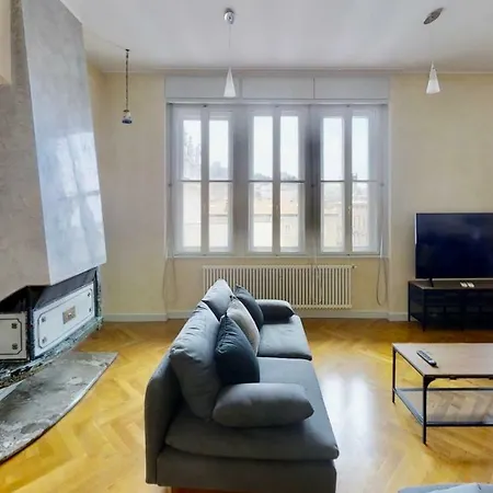 Triestevillas A/c Huge Central & Brand New - 5br Appartement *