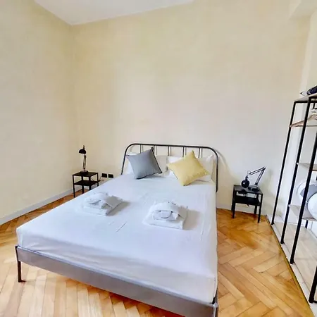 Triestevillas A/c Huge Central & Brand New - 5br Appartement Trieste