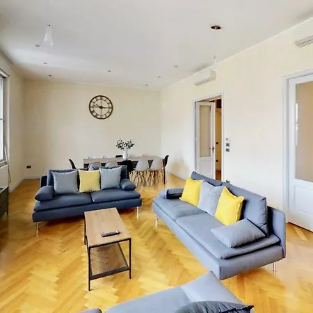 Triestevillas A/c Huge Central & Brand New - 5br Appartement Trieste