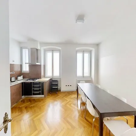 Triestevillas A/c Huge Central & Brand New - 5br